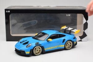 Porsche 911 992 GT3 RS Shark Azul & Amarelo Decor Concept Minichamps 1:18 911992001 Metal - imagem 8 de 8