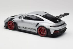 Porsche 911 992 GT3 RS Prata & Rodas Vermelhas Minichamps 1:18 153062241 Metal - imagem 5 de 6