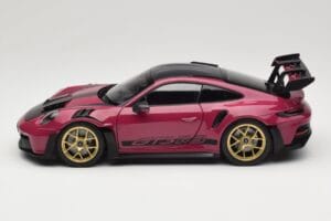 Porsche 911 992 GT3 RS Weissach Package Ruby Star Norev 1:18 187370 Metal - imagem 4 de 8