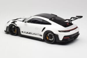 Porsche 911 992 GT3 RS Branco & Rodas Pretas Minichamps 1:18 155062230 Metal - imagem 5 de 6