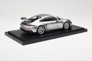 Porsche 911 992 GT3 Prata Minichamps 1:18 WAP0211510M004 Resina - imagem 2 de 7