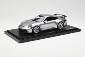Porsche 911 992 GT3 Prata Minichamps 1:18 WAP0211510M004 Resina