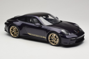 Porsche 911 992 GT3 Touring Viola Metallic GT Spirit 1:12 GT937 Resina - imagem 4 de 6