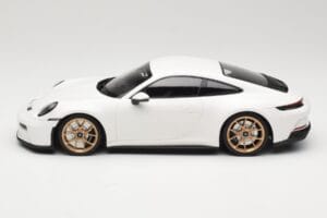 Porsche 911 992 GT3 Touring Branco Neodyme Wheels Minichamps 1:18 117069022 Metal - imagem 3 de 6