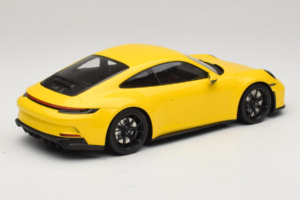 Porsche 911 992 GT3 Touring Amarelo Jantes Pretas Minichamps 1:18 117069021 Metal - imagem 2 de 6