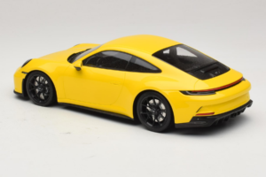 Porsche 911 992 GT3 Touring Amarelo Jantes Pretas Minichamps 1:18 117069021 Metal - imagem 5 de 6