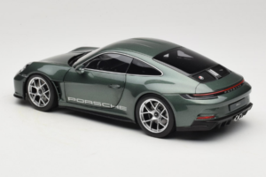 Porsche 911 992 S/T Malachite Green Metallic Norev 1:18 187472 Metal - imagem 7 de 8