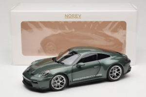Porsche 911 992 S/T Malachite Green Metallic Norev 1:18 187472 Metal - imagem 8 de 8