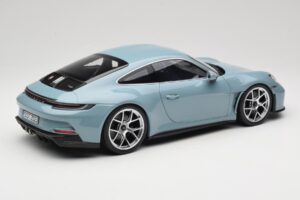 Porsche 911 992 S/T Meisenblau Norev 1:12 127550 Metal - imagem 2 de 6