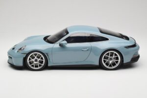 Porsche 911 992 S/T Meisenblau Norev 1:12 127550 Metal - imagem 3 de 6