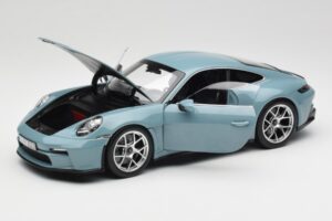 Porsche 911 992 S/T Meissen Blue Norev 1:18 187470 Metal - imagem 2 de 8