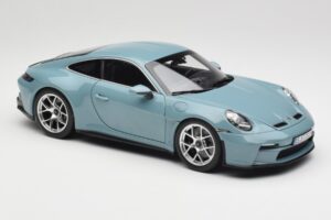 Porsche 911 992 S/T Meissen Blue Norev 1:18 187470 Metal - imagem 6 de 8