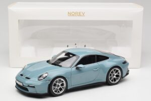 Porsche 911 992 S/T Meissen Blue Norev 1:18 187470 Metal - imagem 8 de 8