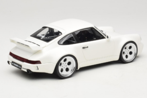 Porsche 911 992 Strosek Giga White GT Spirit 1:18 GT525 Resina - imagem 2 de 6