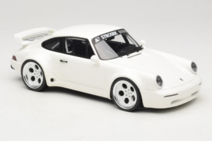 Porsche 911 992 Strosek Giga White GT Spirit 1:18 GT525 Resina - imagem 4 de 6