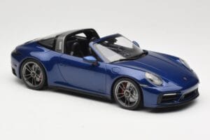 Porsche 911 992 Targa 4 GTS Blue Metallic Minichamps 1:18 155061060 Metal - imagem 4 de 6