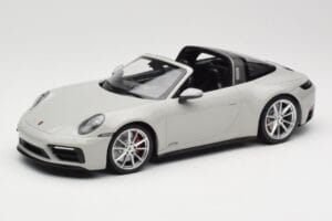 Porsche 911 992 Targa 4 GTS Cinzento Minichamps 1:18 155061064 Metal