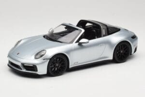 Porsche 911 992 Targa 4 GTS Prata Minichamps 1:18 155061061 Metal