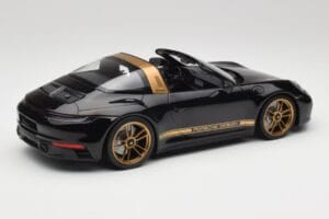 Porsche 911 992 Targa Porsche Design Preto & Dourado Concept Minichamps 1:18 PORSCHE001 Metal - imagem 2 de 6