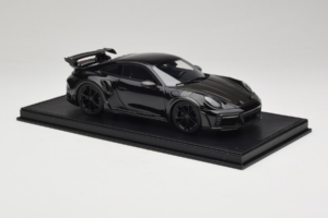 Porsche 911 992 TechArt GTstreet R Preto Com Jantes Pretas TechArt 1:18 REMC012 Resina - imagem 4 de 6