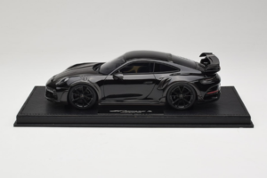 Porsche 911 992 TechArt GTstreet R Preto Com Jantes Pretas TechArt 1:18 REMC012 Resina