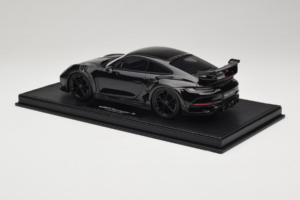 Porsche 911 992 TechArt GTstreet R Preto Com Jantes Pretas TechArt 1:18 REMC012 Resina - imagem 5 de 6