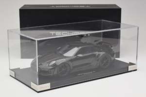 Porsche 911 992 TechArt GTstreet R Preto Com Jantes Pretas TechArt 1:18 REMC012 Resina - imagem 6 de 6