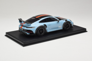 Porsche 911 992 TechArt GTstreet R Gulf Blue TechArt 1:18 REMC010 Resina - imagem 3 de 6