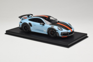 Porsche 911 992 TechArt GTstreet R Gulf Blue TechArt 1:18 REMC010 Resina - imagem 4 de 6