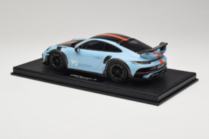 Porsche 911 992 TechArt GTstreet R Gulf Blue TechArt 1:18 REMC010 Resina - imagem 5 de 6