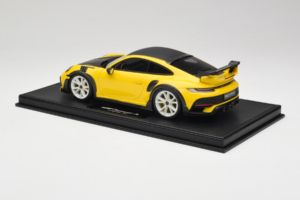Porsche 911 992 TechArt GTstreet R Amarelo Com Jantes Brancas TechArt 1:18 REMC015 Resina - imagem 4 de 6