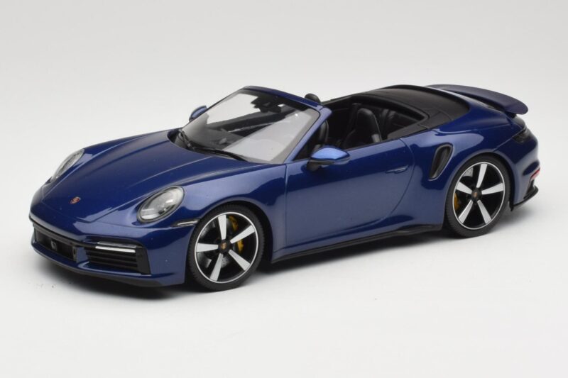 Porsche 911 992 Turbo S Cabriolet Blue Metallic Minichamps 1:18 155069081 Metal