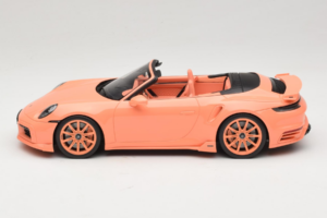Porsche 911 992 Turbo S Cabriolet Brabus 900 Peetch GT Spirit 1:18 GT564 Resina - imagem 3 de 6