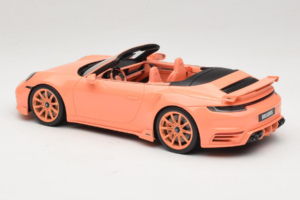 Porsche 911 992 Turbo S Cabriolet Brabus 900 Peetch GT Spirit 1:18 GT564 Resina - imagem 5 de 6