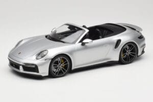 Porsche 911 992 Turbo S Cabriolet Prateado Minichamps 1:18 155069082 Metal
