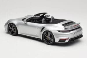 Porsche 911 992 Turbo S Cabriolet Prateado Minichamps 1:18 155069082 Metal - imagem 5 de 6