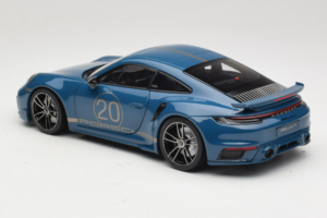 Porsche 911 992 Turbo S Coupe Sport Design Azul Minichamps 1:18 113069073 Metal - imagem 7 de 8