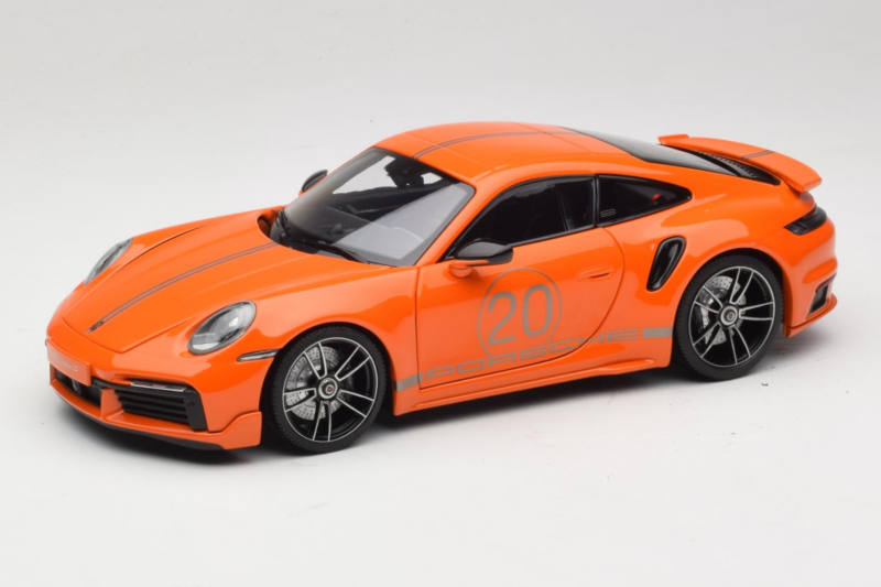 Porsche 911 992 Turbo S Coupe Sport Design Laranja Minichamps 1:18 113069074 Metal