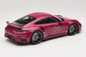 Porsche 911 992 Turbo S Coupe Sport Design Vermelho Minichamps 1:18 113069075 Metal - imagem 3 de 8