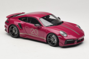 Porsche 911 992 Turbo S Coupe Sport Design Vermelho Minichamps 1:18 113069075 Metal - imagem 6 de 8