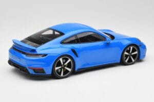 Porsche 911 992 Turbo S Gentian Azul Minichamps 1:18 155069074 Metal - imagem 2 de 6