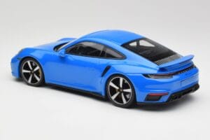 Porsche 911 992 Turbo S Gentian Azul Minichamps 1:18 155069074 Metal - imagem 5 de 6