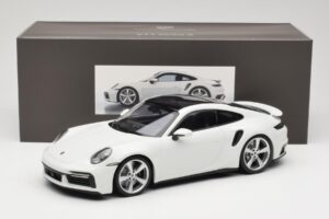 Porsche 911 Turbo S 992 Branco Minichamps 1:18 WAP0211620RTRB Metal - imagem 6 de 6