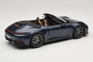 Porsche 911 992.2 Carrera Cabriolet Yachting Blue Norev 1:18 187180 Metal - imagem 3 de 8