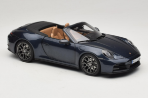 Porsche 911 992.2 Carrera Cabriolet Yachting Blue Norev 1:18 187180 Metal - imagem 6 de 8