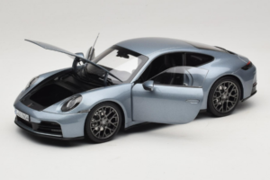 Porsche 911 992.2 Carrera Polar Silver Metallic Norev 1:18 187170 Metal - imagem 2 de 8