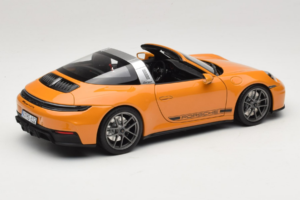 Porsche 911 992.2 Targa 4 GTS Bahama Yellow Norev 1:18 187190 Metal - imagem 4 de 10