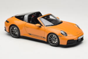 Porsche 911 992.2 Targa 4 GTS Bahama Yellow Norev 1:18 187190 Metal - imagem 8 de 10