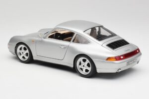Porsche 911 993 Carrera Prata Bburago 1:18 3050-M1 Metal - imagem 4 de 8