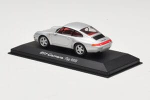 Porsche 911 993 Carrera Prata Minichamps 1:43 WAP02003597 Metal - imagem 3 de 4